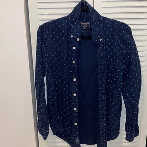 XS Abercrombie and Fitch blue white spotted shirt. Good condition.